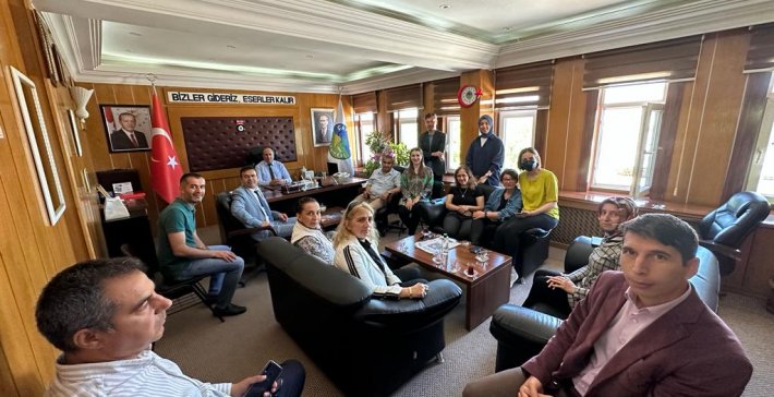 Çayırbağ Belediyesine öğretmenlerden anlamlı ziyaret